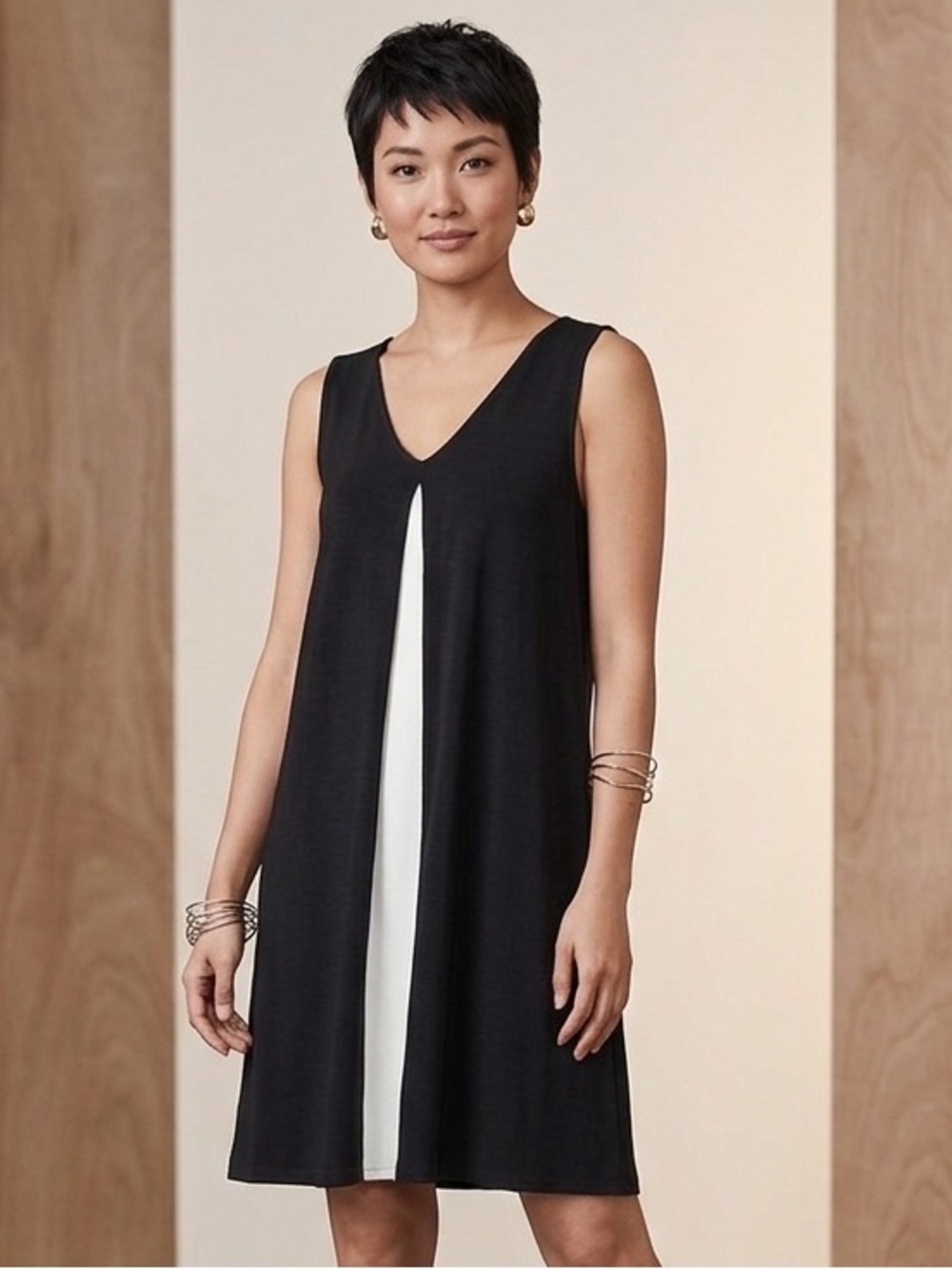 J. Jill Black and Off-White Sleeveless Dress